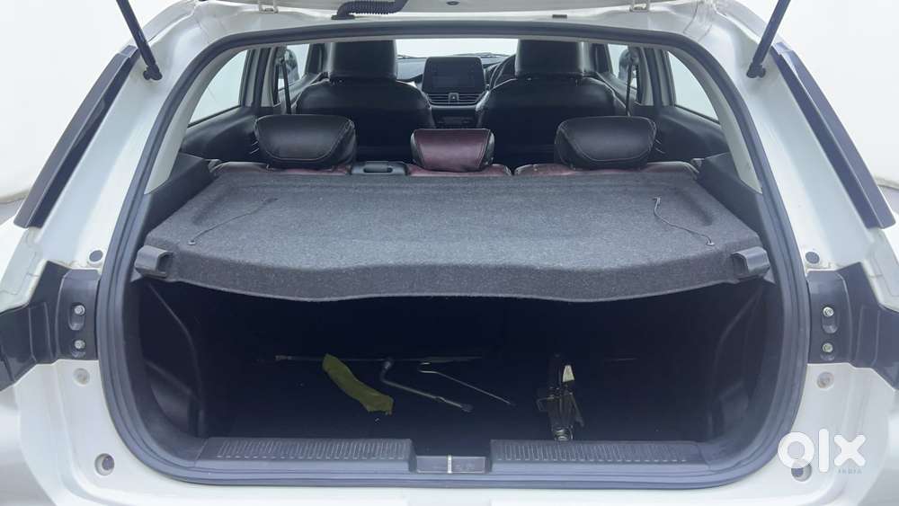 Maruti Suzuki Fronx Delta Plus 1.2l Ags, 2023, Petrol