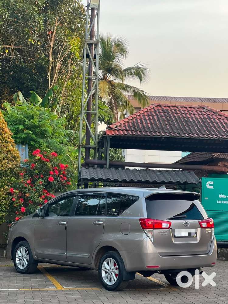 Toyota Innova Crysta 2017