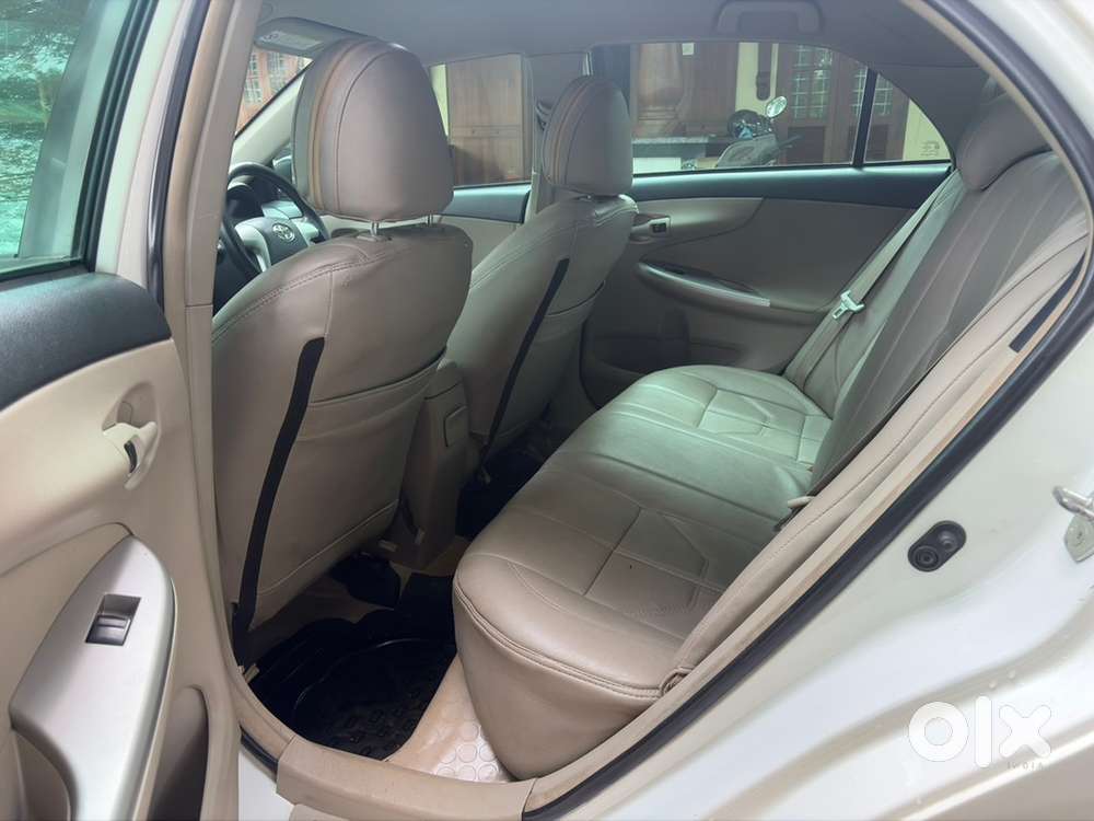 Toyota Corolla Altis 2013