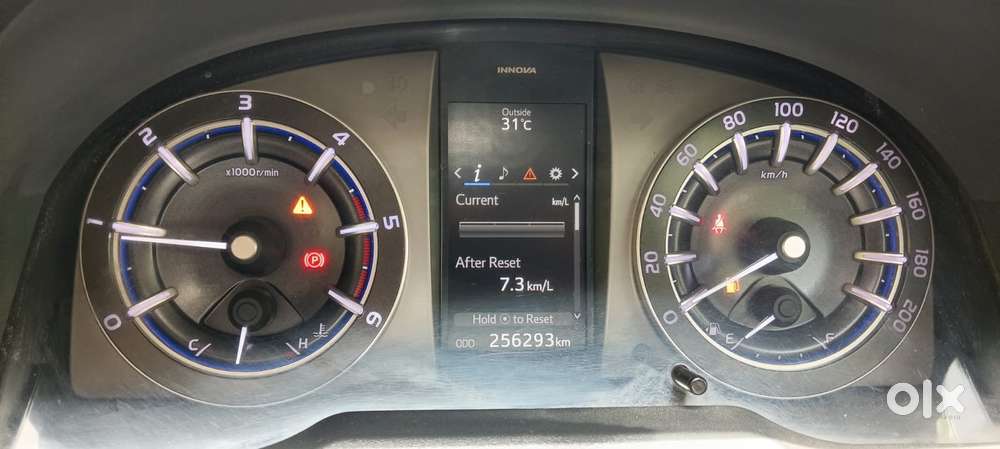 Toyota Innova Crysta 2.4 V 7 Str, 2017, Diesel