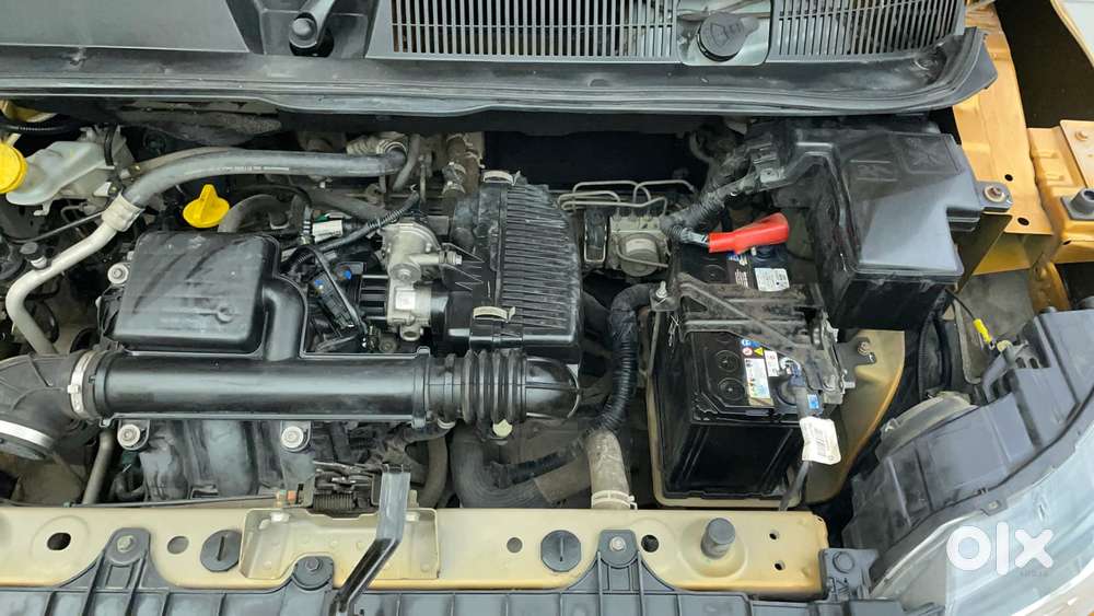 Renault Triber 1.0 Rxz Dual Tone, 2021, Petrol