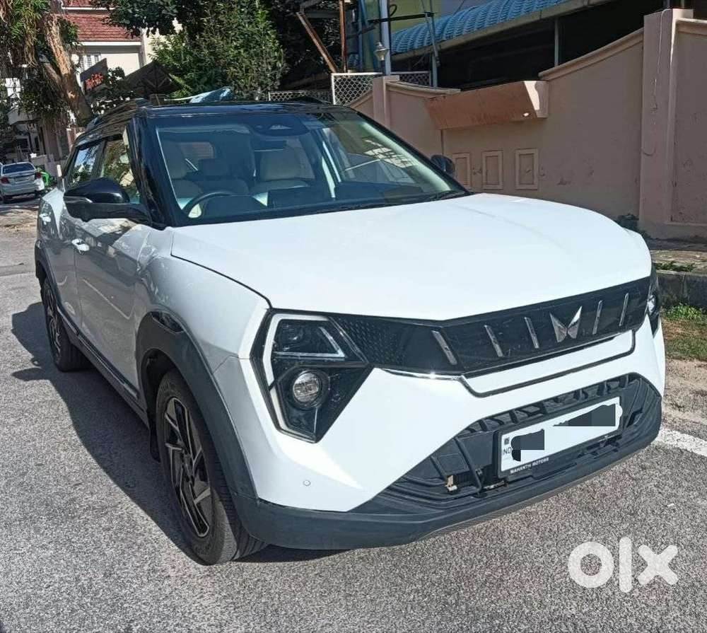 Mahindra XUV 3XO AX7L 1.2 Petrol AT (PG), 2024, Petrol