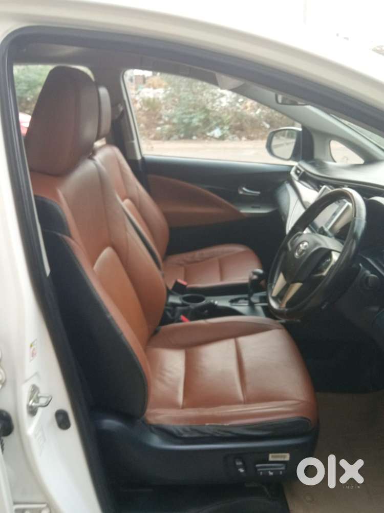 Toyota Innova Crysta 2.8z Automatic, 2017, Diesel