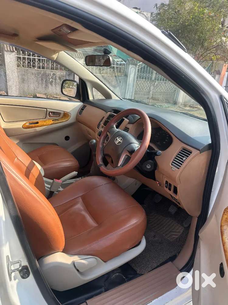 Toyota Innova 2012 Diesel Well Maintained
