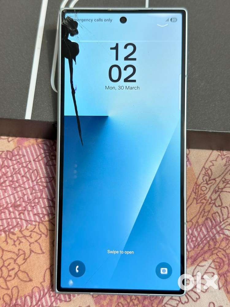 【プレイ未使用】【2185枚】まとめ売り Galaxy Z Fold 7 512Gb Mint Inner display not working - Mobile