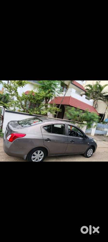 Nissan Sunny, 2011, Petrol