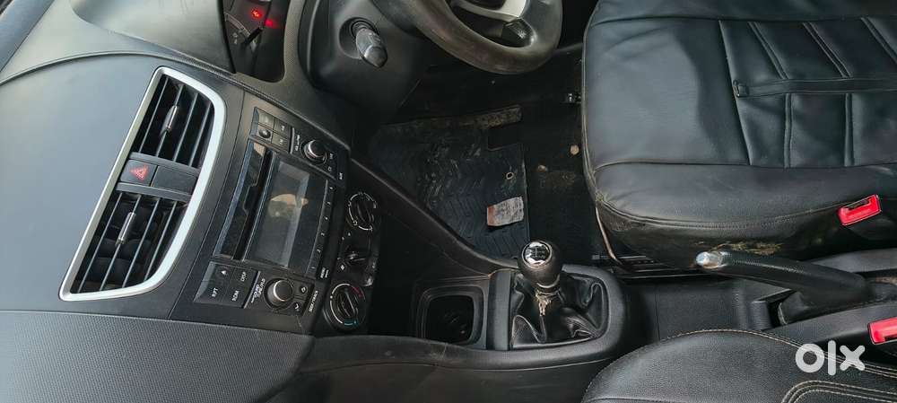 Maruti Suzuki Swift Vxi Abs Bsiv, 2016, Petrol