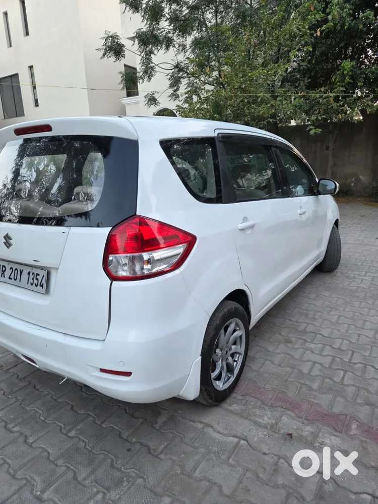 Maruti Suzuki Ertiga 2012 Diesel 1lack 4000 Km Driven