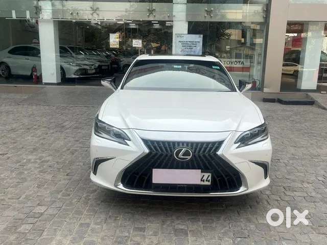 Lexus Es, 2023, Petrol