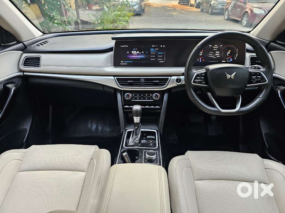 Mahindra Xuv700 2.2 Ax 7 Diesel At Luxury Pack Str, 2024, Diesel
