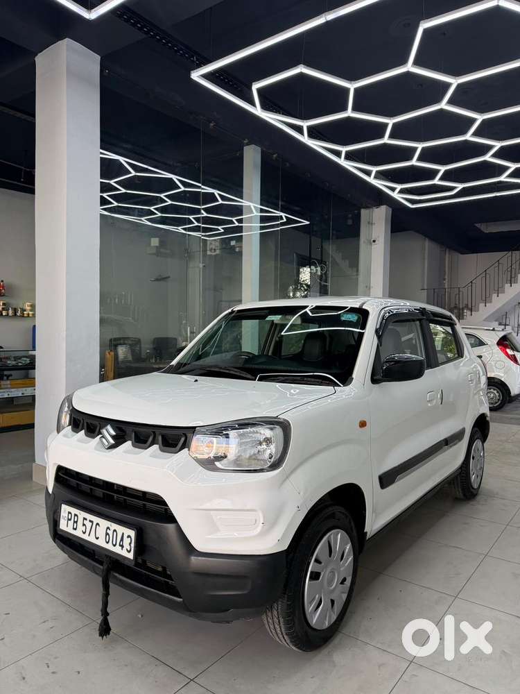 Maruti Suzuki S-presso Vxi Plus, 2022, Petrol