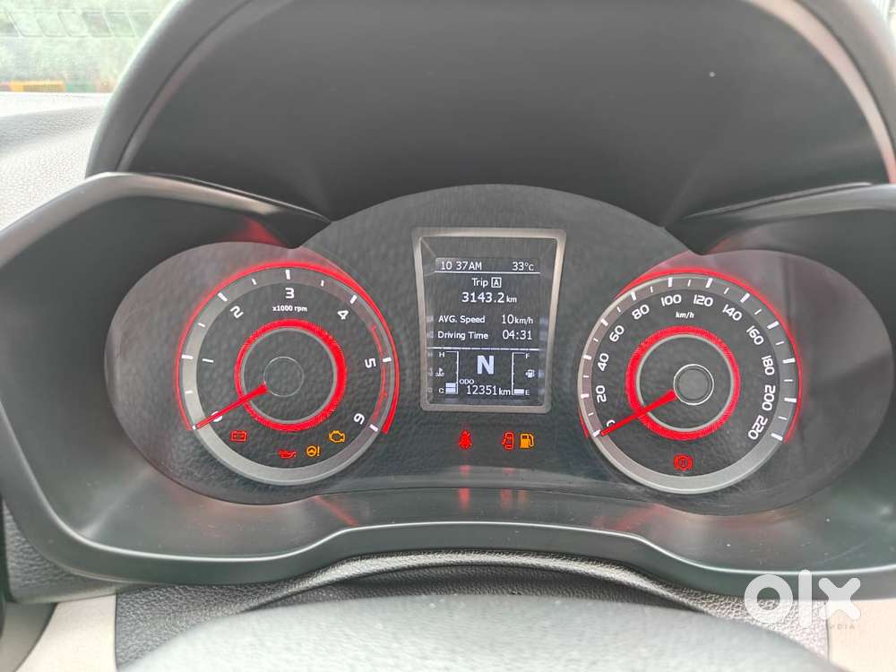 Mahindra Xuv300 W6 Amt Diesel, 2024, Diesel