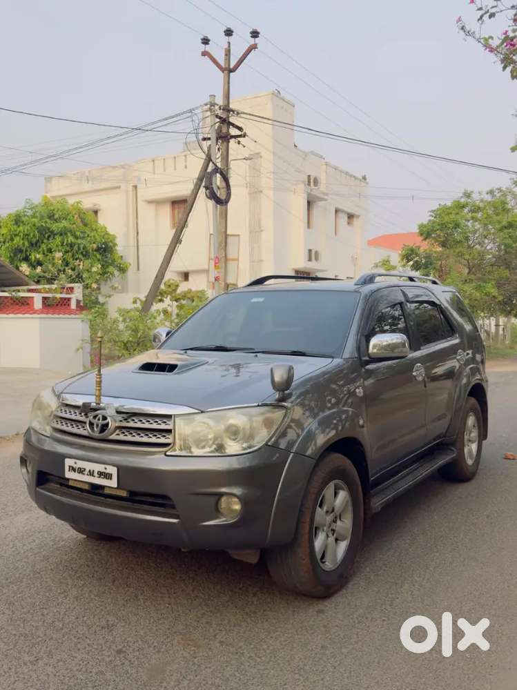 Toyota Fortuner 2010