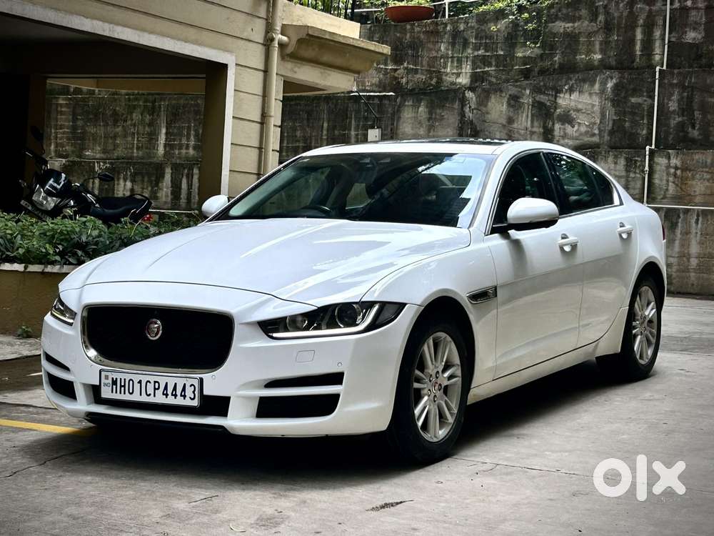 Jaguar Xe Portfolio, 2017, Petrol