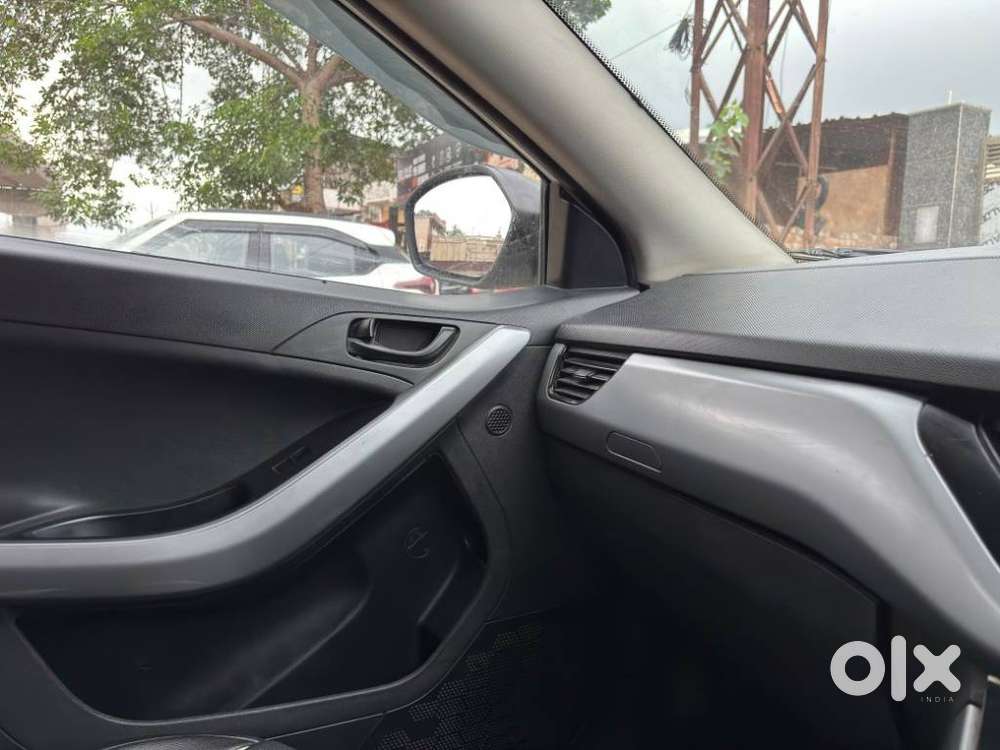 Tata Nexon 1.2 Revotron Xm (s), 2023, Petrol