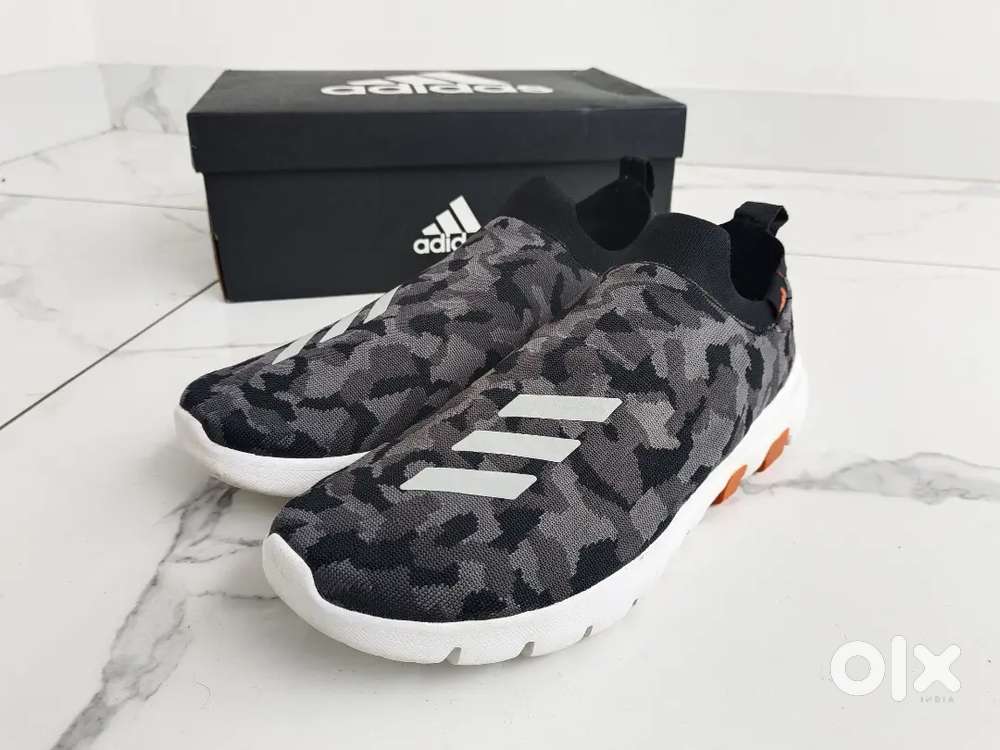 Adidas Men Woven Design WalkAnew Shoes (Grey) Size 9