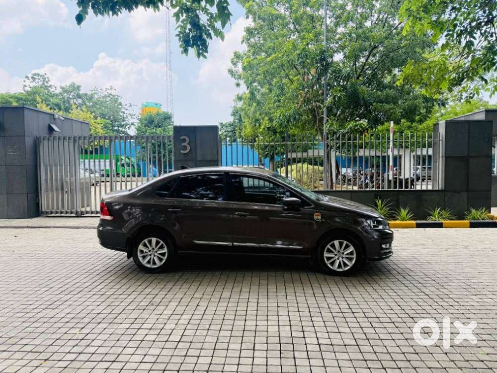 Volkswagen Vento 1.2 Tsi Highline Plus At, 2016, Petrol