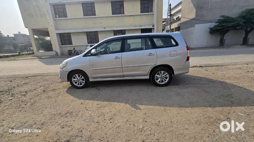 Toyota Innova 2013 Diesel Well Maintained