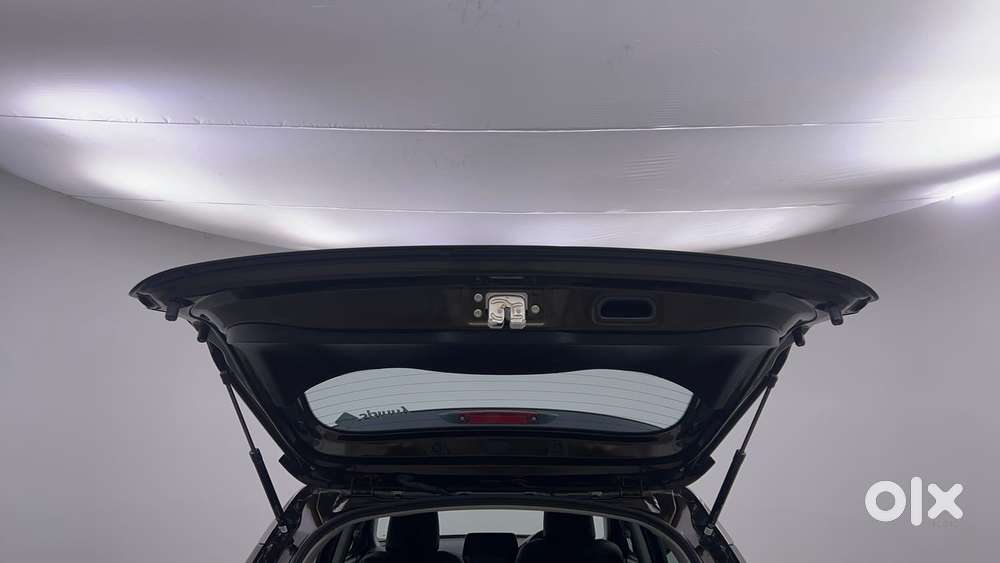 Maruti Suzuki Grand Vitara 1.5 Alpha Plus Intelligent Hybrid Ecvt, 2..