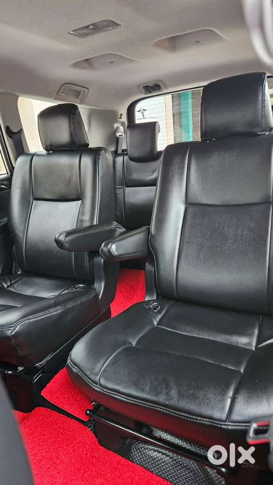 Toyota Innova Crysta 2.4 G Plus Mt 8 Str, 2016, Diesel