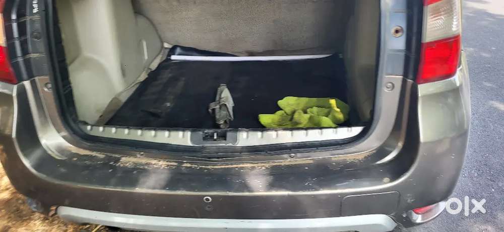 Nissan Terrano 2014 Diesel 100000 Km Driven