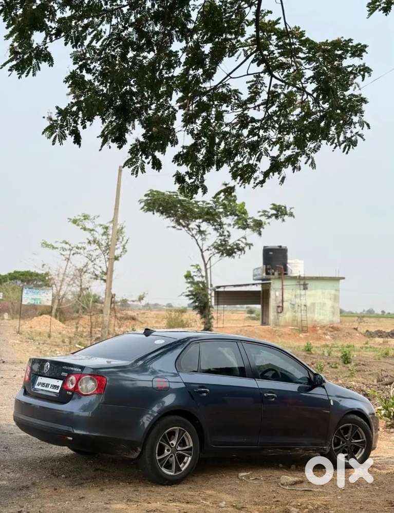 Volkswagen Jetta 2010 Car