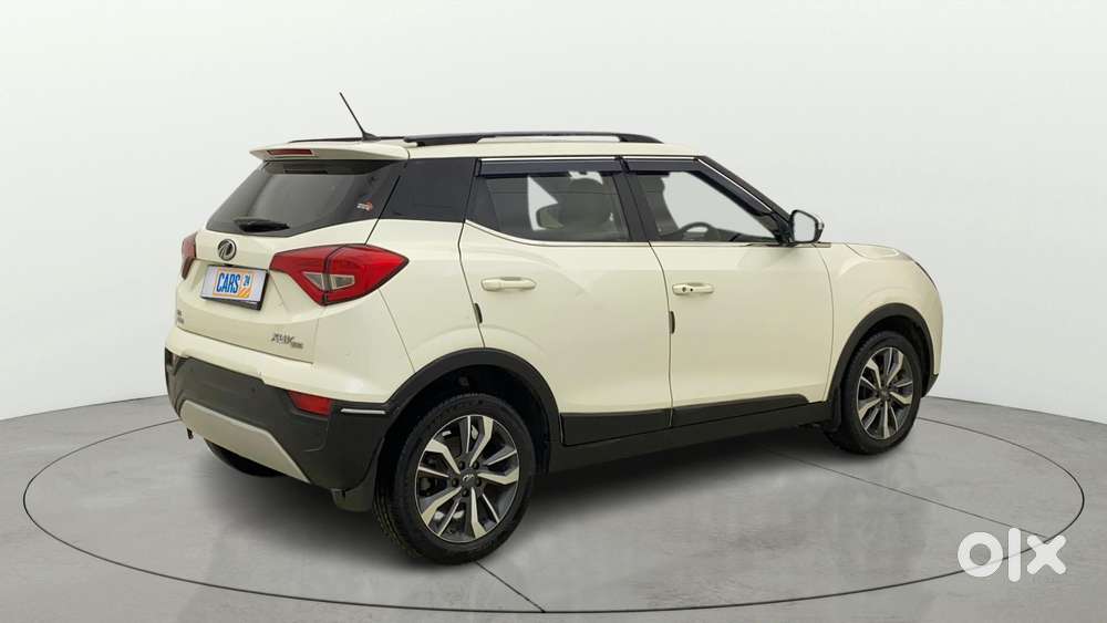 Mahindra Xuv300 1.2 W8 (o) Amt Petrol, 2021, Petrol