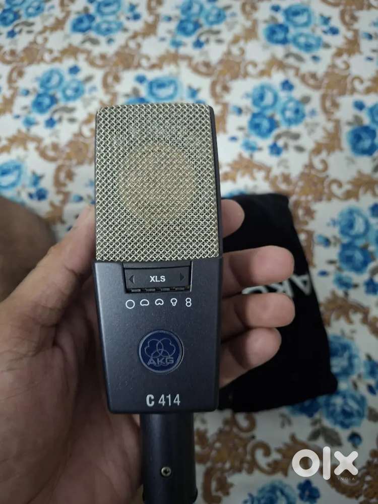 Akg mic c414