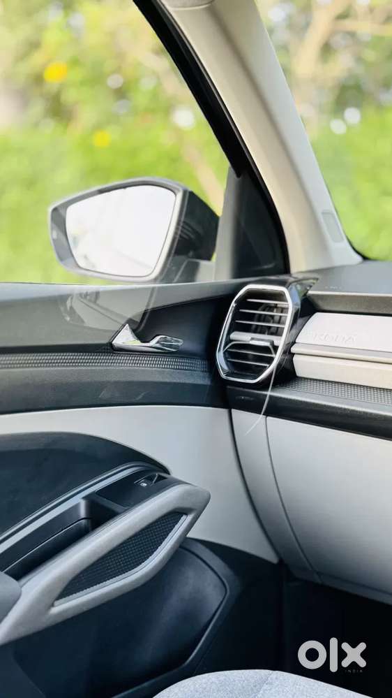 Skoda Kylaq Signature Plus At, 2025, Petrol