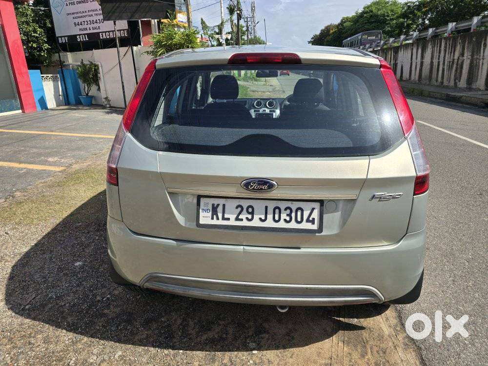Ford Figo Petrol Zxi, 2014, Petrol