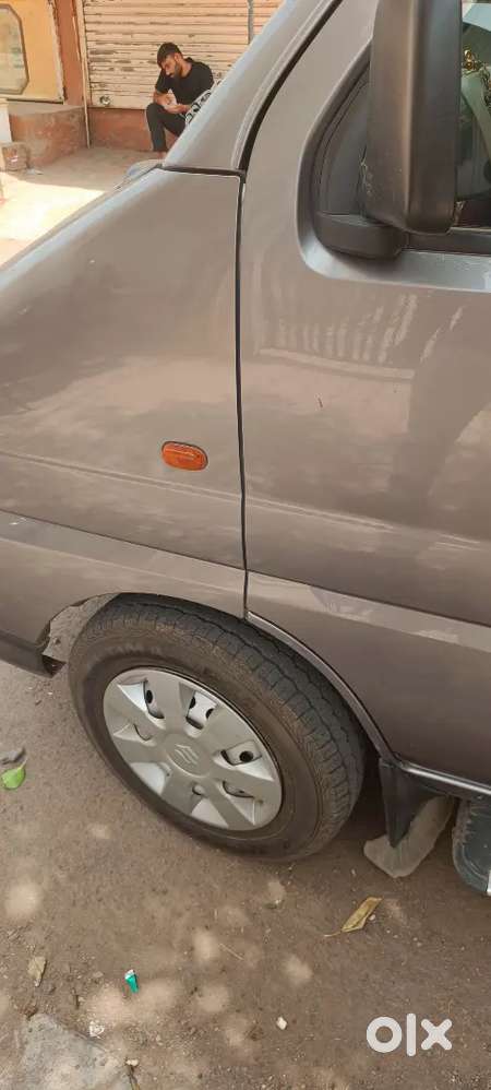 Maruti Suzuki Eeco 2023 Cng & Petrol 75000 Km Driven