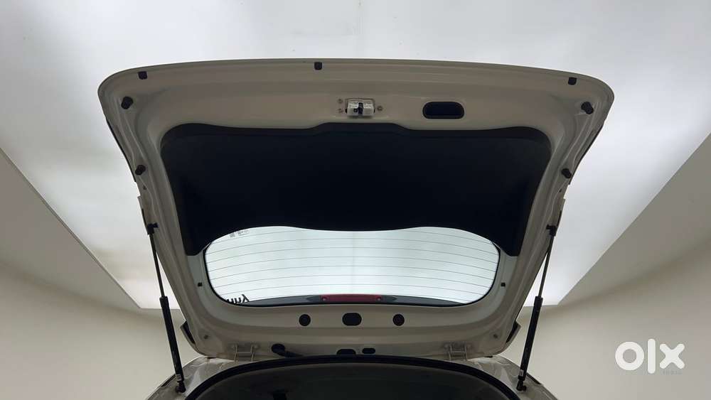 Maruti Suzuki Grand Vitara 1.5 Delta Smart Hybrid At, 2023, Petrol