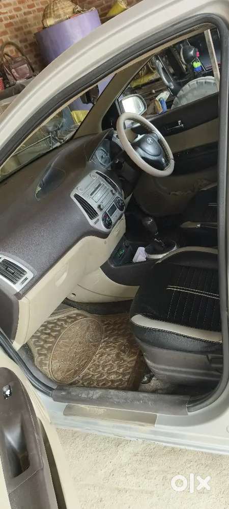 Hyundai I20 2012 Diesel 100000 Km Driven