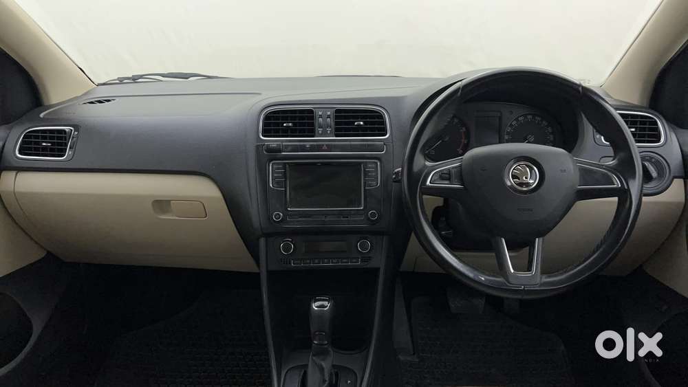 Skoda Rapid 1.6 Mpi At Style, 2017, Petrol