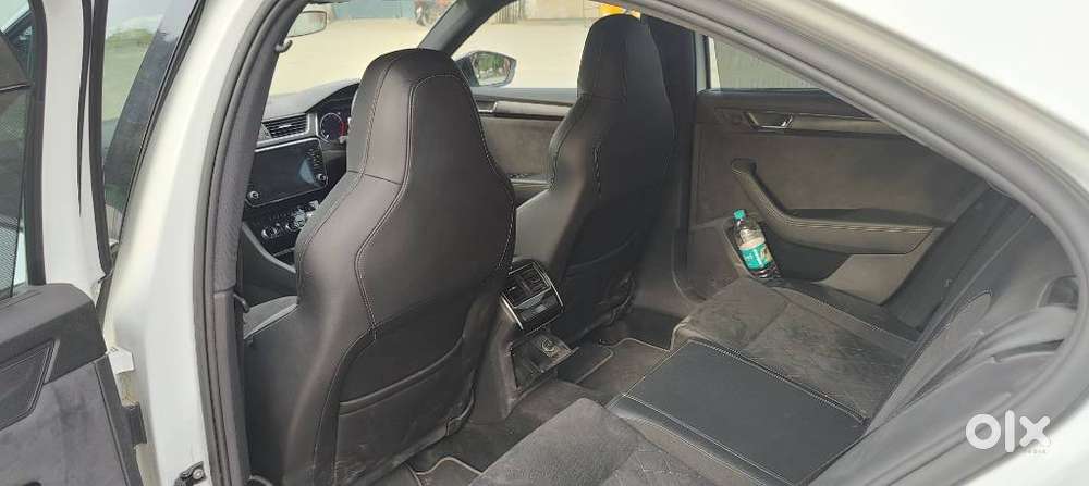 Skoda Superb 2.0 Sportline Tsi At, 2023, Petrol