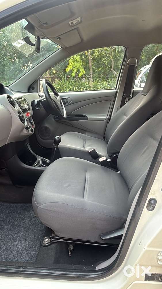 Toyota Etios 2010-2012 G, 2011, Petrol