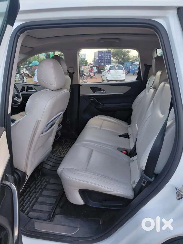 Good Condition Mentain Xuv 700 Top