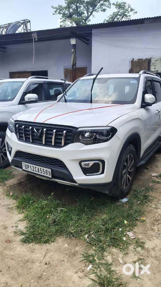 Mahindra Scorpio N Z8 Petrol At 7 Str, 2025, Petrol