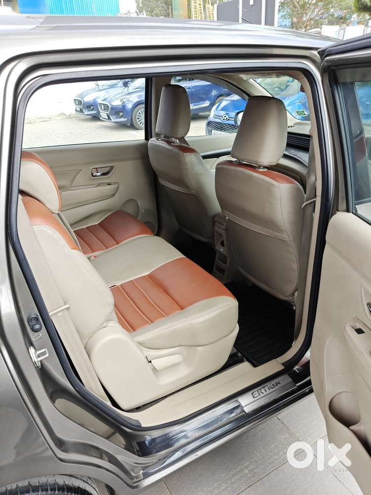 Maruti Suzuki Ertiga Zxi At, 2022, Petrol