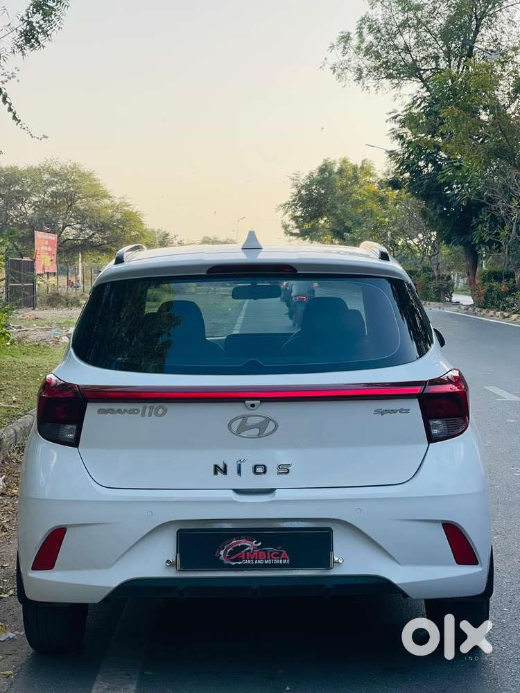 Hyundai Grand I10 Nios Amt Sportz, 2023, Petrol