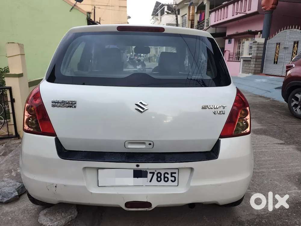 Maruti Suzuki Swift 2011