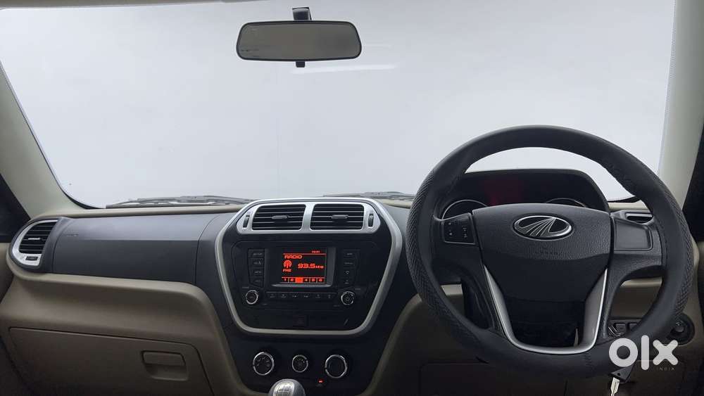 Mahindra Tuv 300 T8, 2017, Diesel