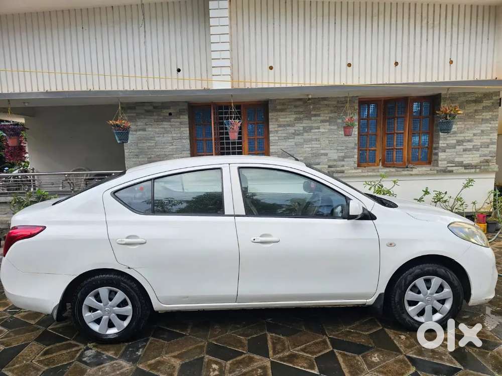 Nissan Sunny 1.5 Petrol 2013