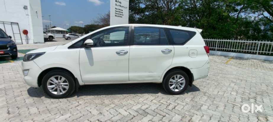 Toyota Innova Crysta 2.4 V, 2017, Diesel