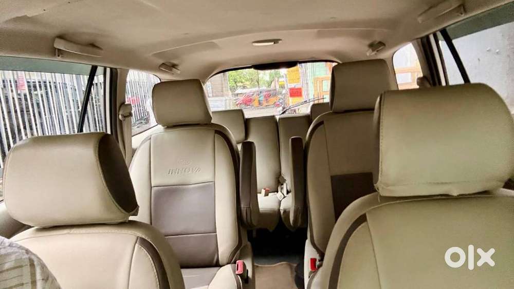 Toyota Innova 2.5 V 8 Str, 2013, Diesel