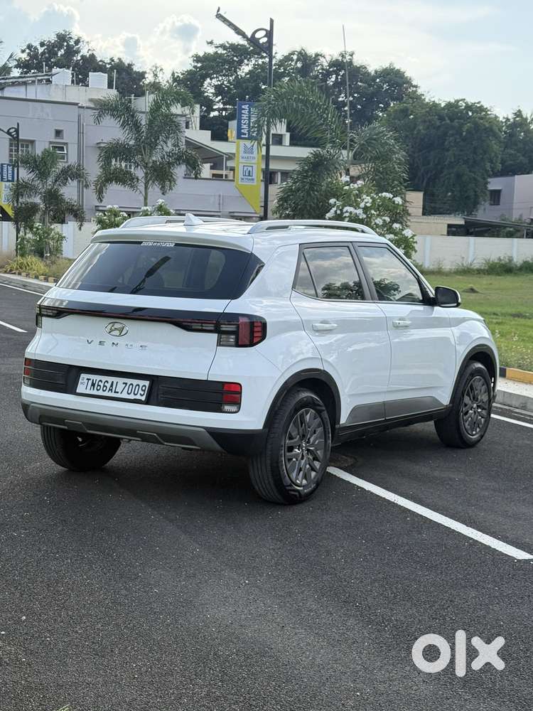 Hyundai Venue Sx (o) Mt 1.5 Diesel, 2023, Diesel