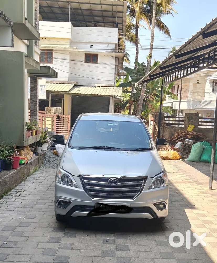 Toyota Innova 2015 Diesel 120000 Km Driven