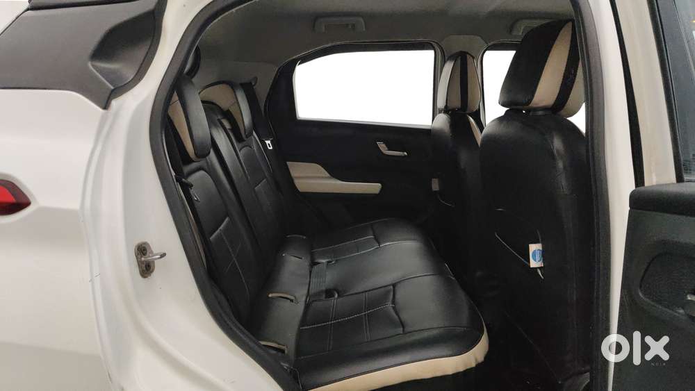 Tata Punch 1.2 Revotron Creative Amt Dual Tone, 2022, Petrol