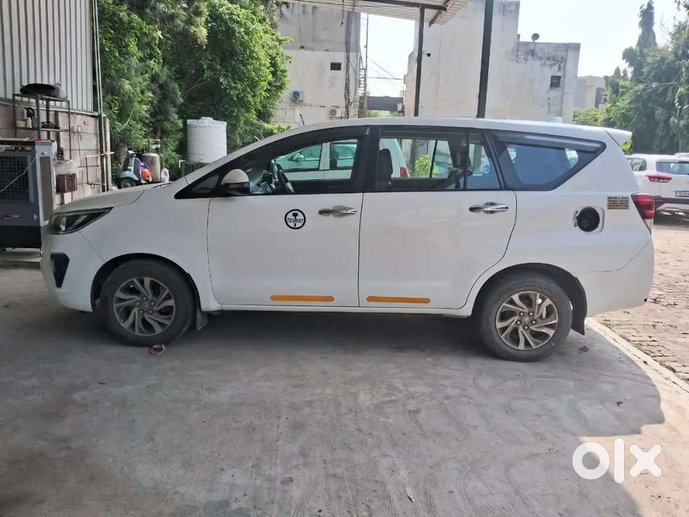 Toyota Innova Crysta 2022 Diesel Variant