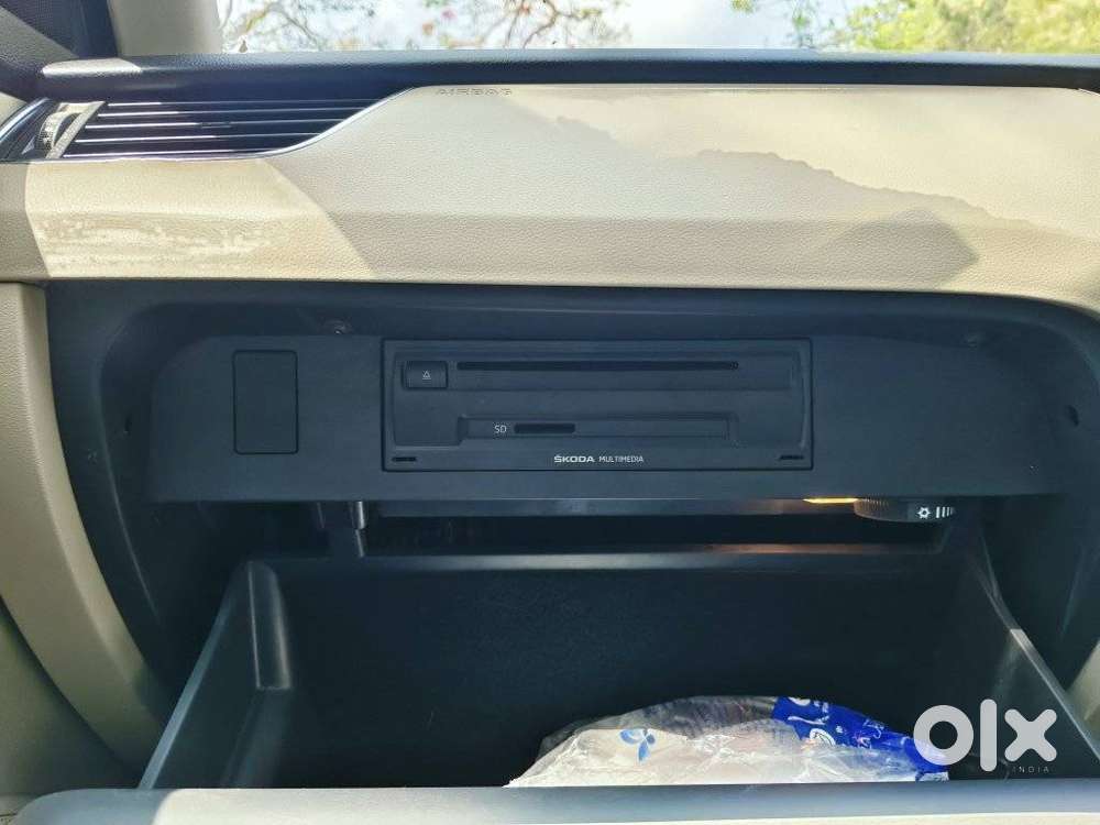 Skoda Octavia Elegance 1.8 Tsi At, 2015, Petrol